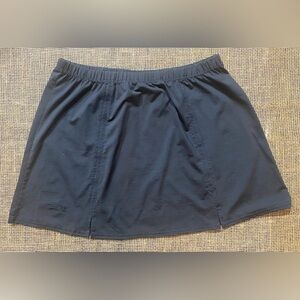 Bolle’ Skirt Size XL Black Slits Athletic